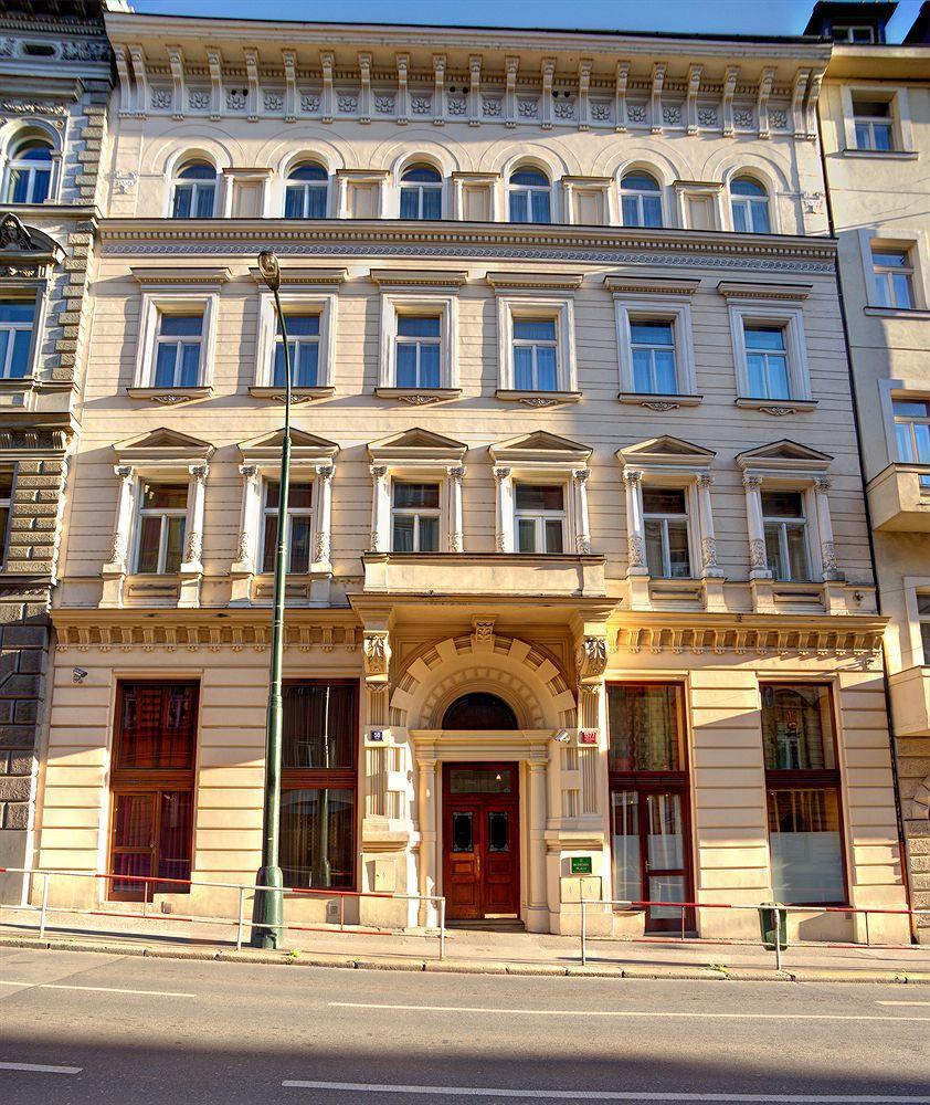 Bohemia Plaza Residence Прага Екстериор снимка